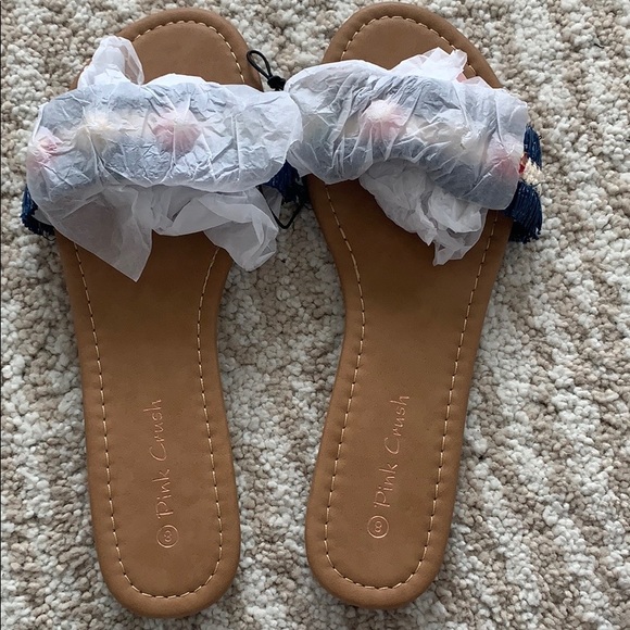 Sandals - Picture 2 of 4